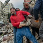 Près de 2 300 morts dans un sésime en Turquie et en Syrie : LE CHAOS